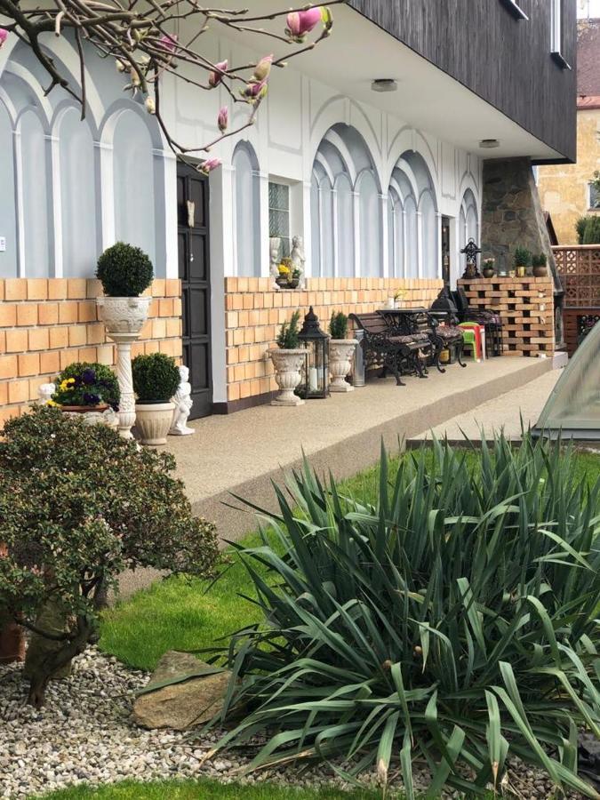 Apartmany Karlovy Vary Bagian luar foto