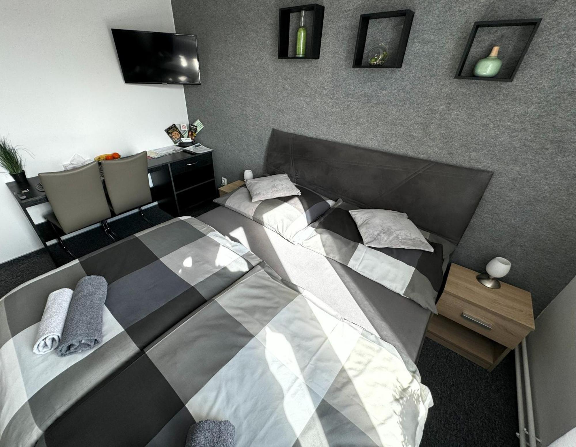 Apartmany Karlovy Vary Bagian luar foto